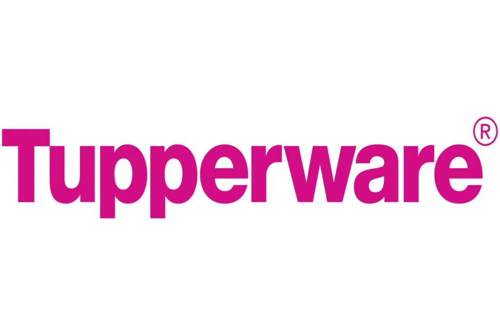 Logotipo da marca Tupperware em fonte rosa com fundo branco e símbolo de marca registrada