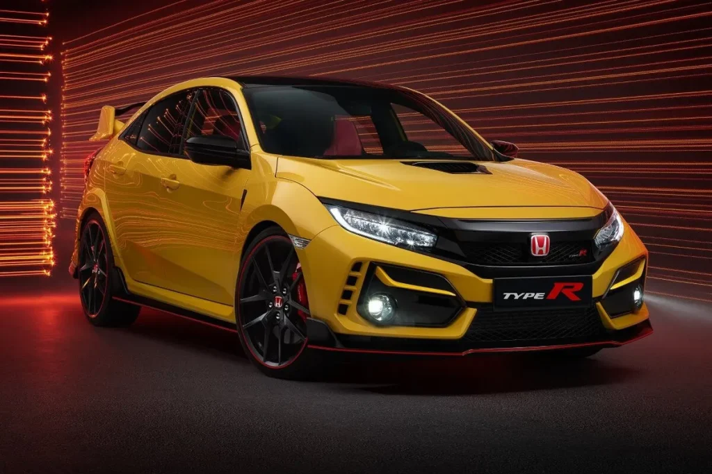 Carro esportivo amarelo Honda Civic Type R em destaque, ilustrando tabela de consórcio de carros com opções de parcelas e planos acessíveis.